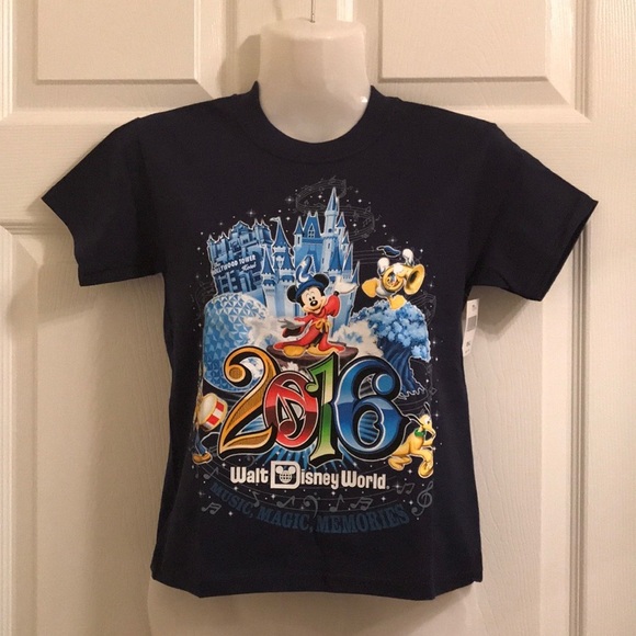 Disney Tops - 💖 Walt Disney World T-Shirt 💯 % cotton